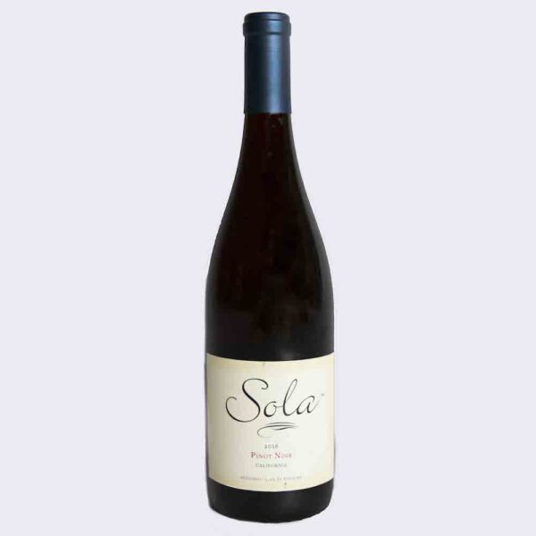Sola Pinot Noir 750ml