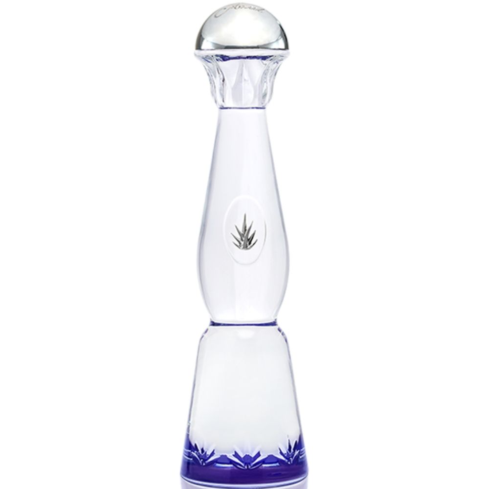 https://www.elmaliquor.com/wp-content/uploads/2020/06/Clase-Azul-Tequila-Plata-750mL.jpg